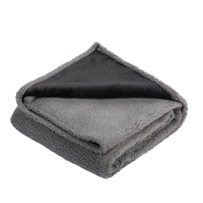Chien âgé au repos sur la couverture imperméable Revixay