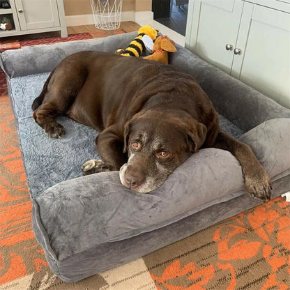 Grand chien couché sur le lit orthopédique XXL Revixay