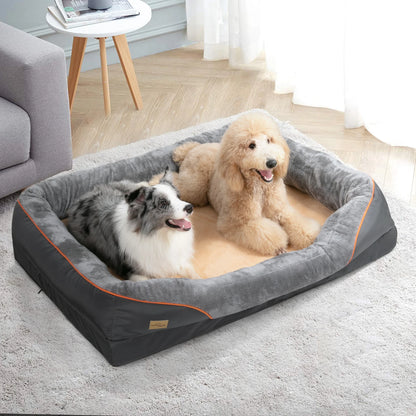 Chien couché sur le lit anti-allergie à housse imperméable