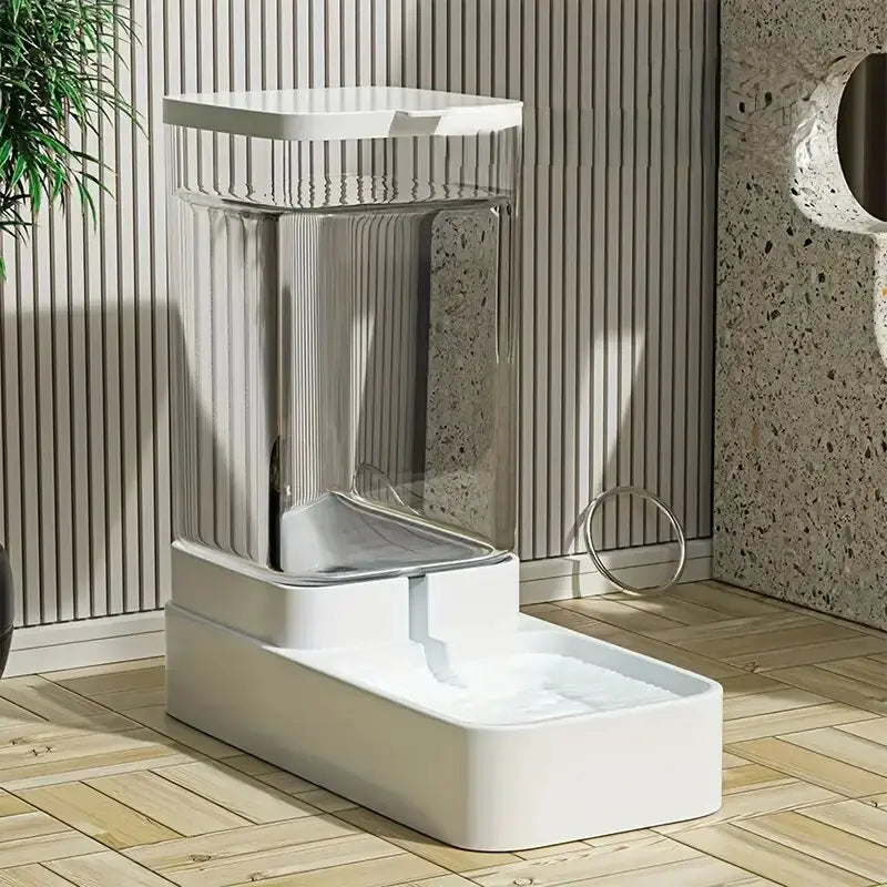 Capacités 3,8 L d'eau et 2,1 kg de croquettes